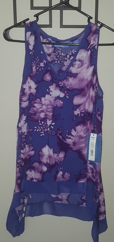 Vera Wang Sleeveless Top